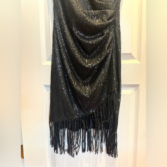 SHEIN Tassel Draped Dress Elegant V
Neck Sleeveless Party Flapper - Picture 5 of 10